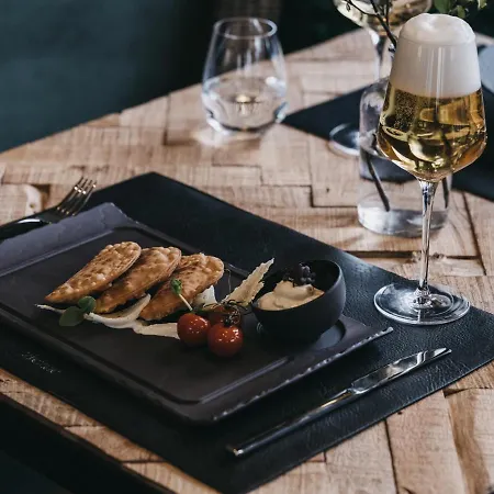 Vaya Zillertal Inklusive Gaestekarte Erste Ferienregion Zillertal 4* Aschau Im Zillertal