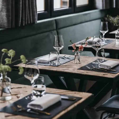 Hotel Vaya Zillertal Inklusive Gaestekarte Erste Ferienregion Zillertal 4*