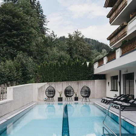 Hotel Vaya Zillertal Inklusive Gaestekarte Erste Ferienregion Zillertal 4*